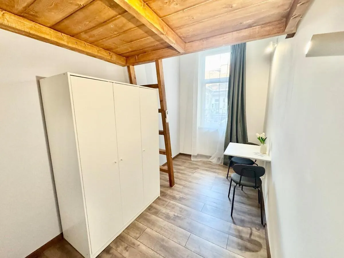 K87 Central Renovated 6Br Budapešť 0*,