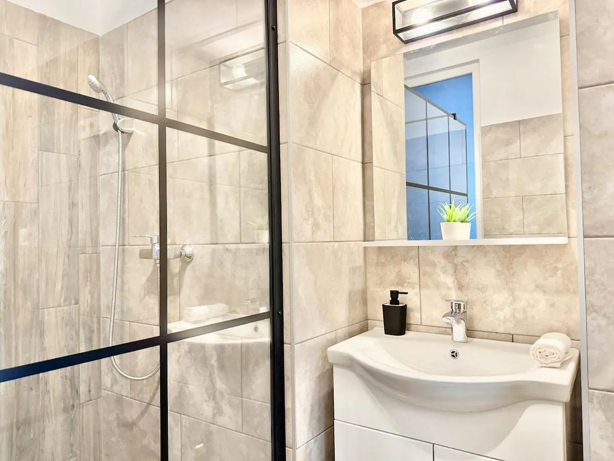 K87 Central Renovated 6Br Budapešť